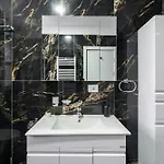 Pop Up Aparthotel 4*
