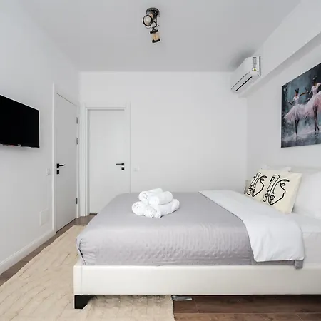 Aparthotel Pop Up 4*