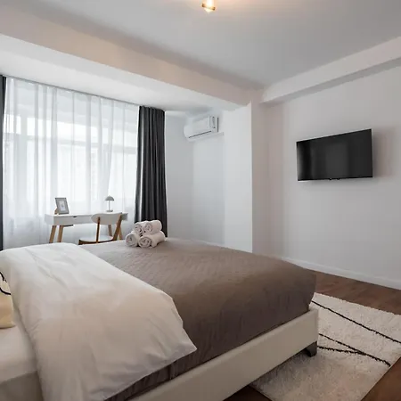 Aparthotel Pop Up 4*